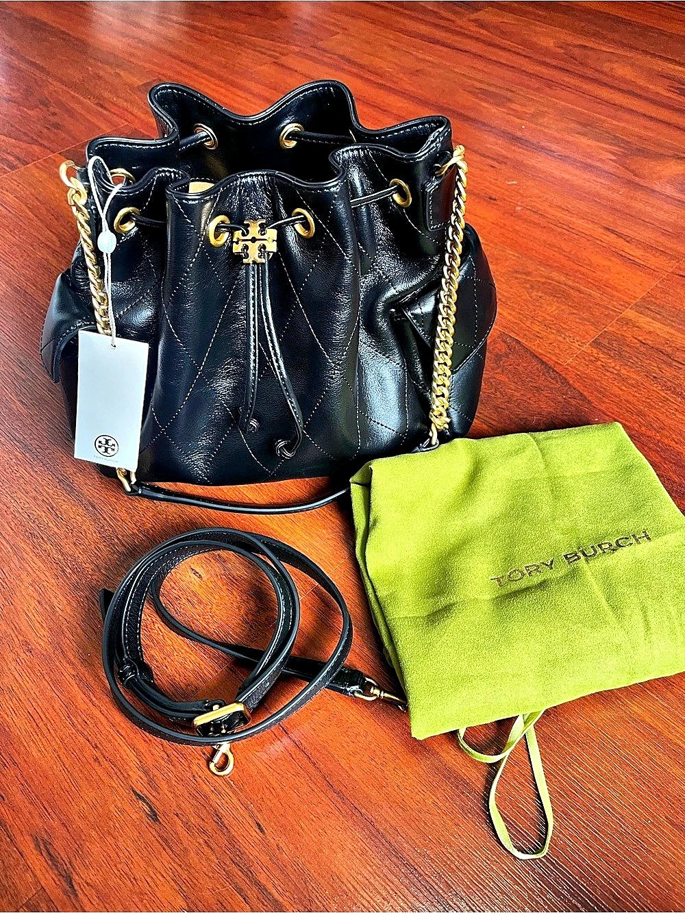 Tory Burch drawstring Soft Bucket Bag Leather Shoulder Bag in Black NWT